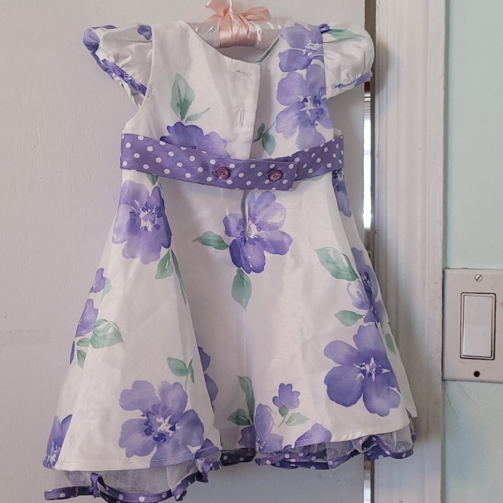 Dress - Picture 3 of 4